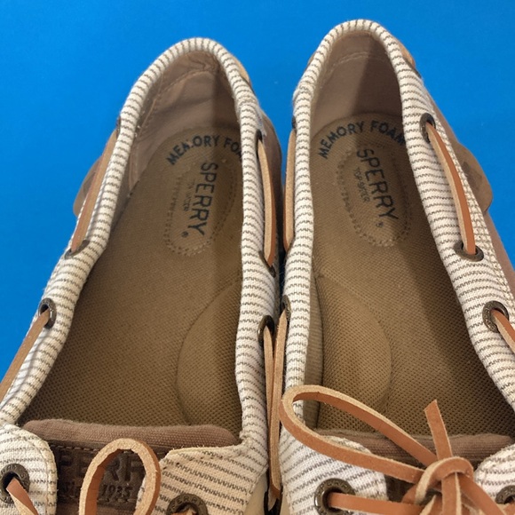 Sperry size 8 shoes - Picture 7 of 9